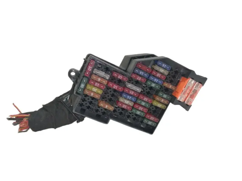 Oferta De Temporada CAJA RELES / FUSIBLES 7L0941828A
