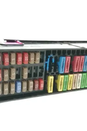 CAJA RELES / FUSIBLES Entrega Rápida