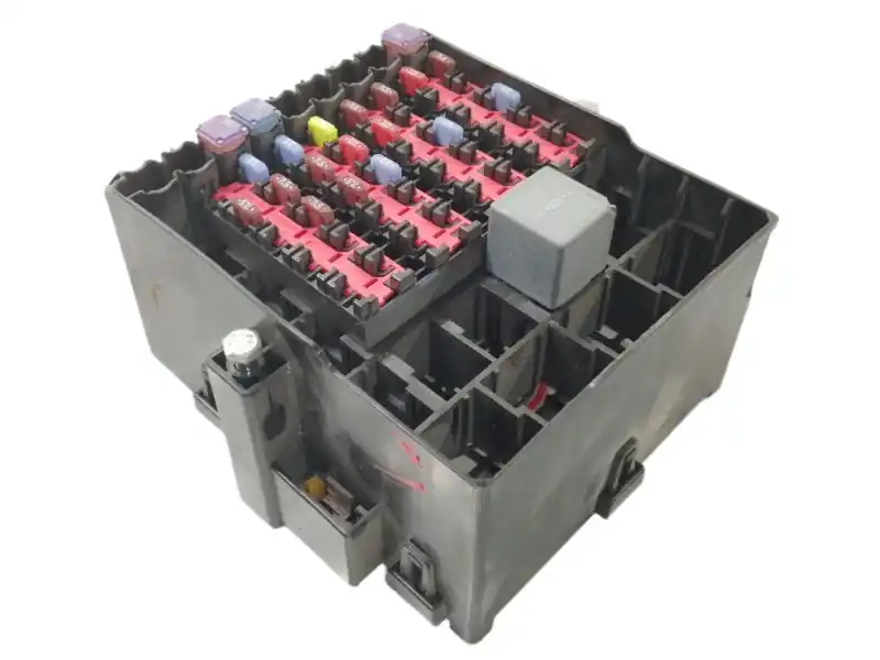 CAJA RELES / FUSIBLES 8V5114A175AA Pago Seguro