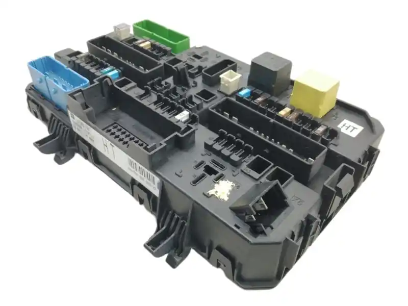 CAJA RELES / FUSIBLES 5DK00866933 13222173 Económico