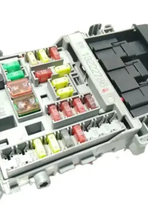 CAJA RELES / FUSIBLES 13222786 Promoción