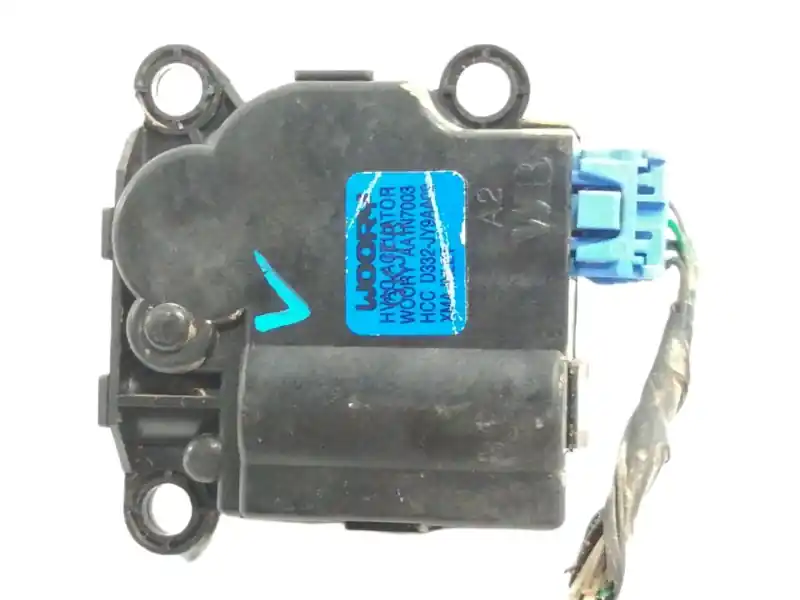Liquidación MOTOR APERTURA TRAMPILLAS CLIMATIZADOR D332JY9AA03