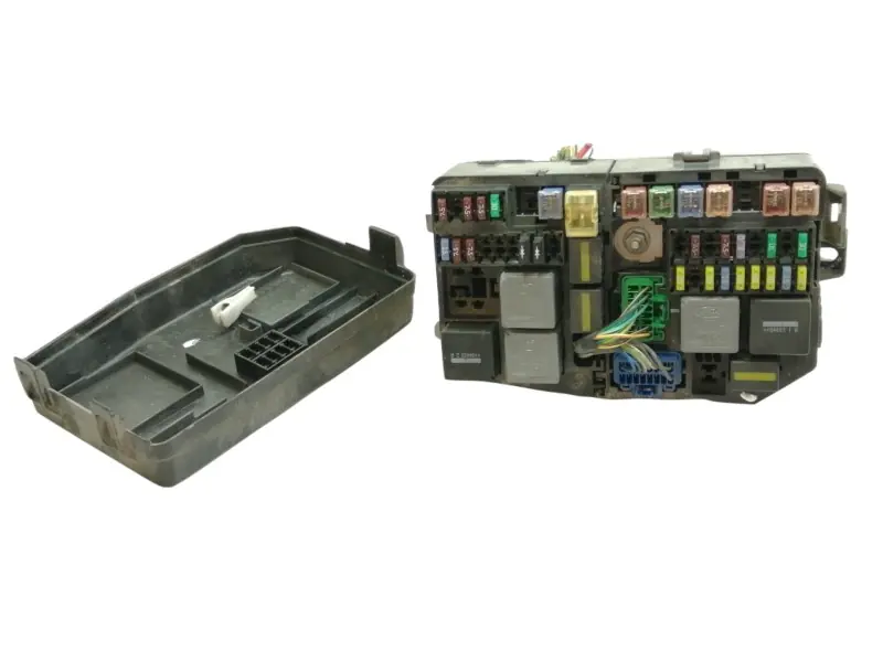 CAJA RELES / FUSIBLES 1S7T14A142AA Mayoreo