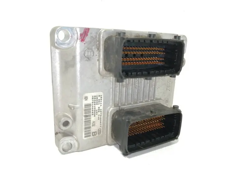 Alta Calidad CENTRALITA MOTOR UCE 0261206714 00468153620 ME731HA003