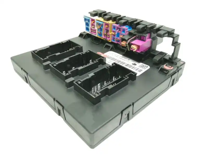 Garantía Incluida CAJA RELES / FUSIBLES 1K0937084B 5DK00965005