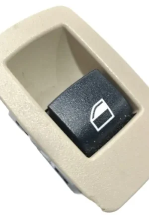 Precio Económico MANDO ELEVALUNAS DELANTERO DERECHO 823470403 L1E00344