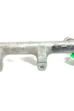 Garantía Incluida RAMPA INYECTORA 0445214018