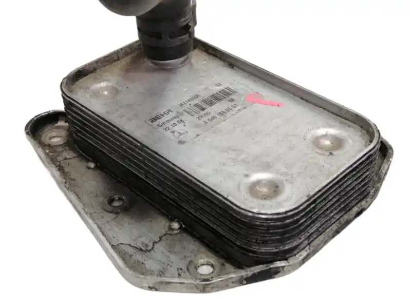 Oferta Especial ENFRIADOR ACEITE MOTOR A6461880301 2959002 H1148006